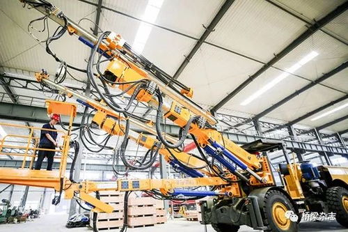 中國(guó)基建再創(chuàng)佳績(jī) 越江大橋主塔破水而立，米倉(cāng)山隧道右線(xiàn)貫通